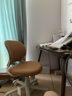 �j���[�֎q